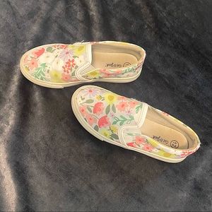 Girl’s shoes size 12. Only worn a few times.